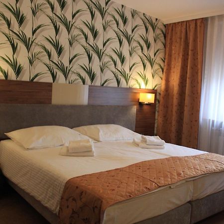 Cumulus Hotel Będzin Buitenkant foto