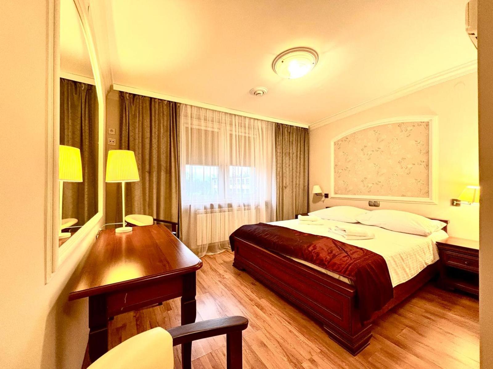 Cumulus Hotel Będzin Buitenkant foto