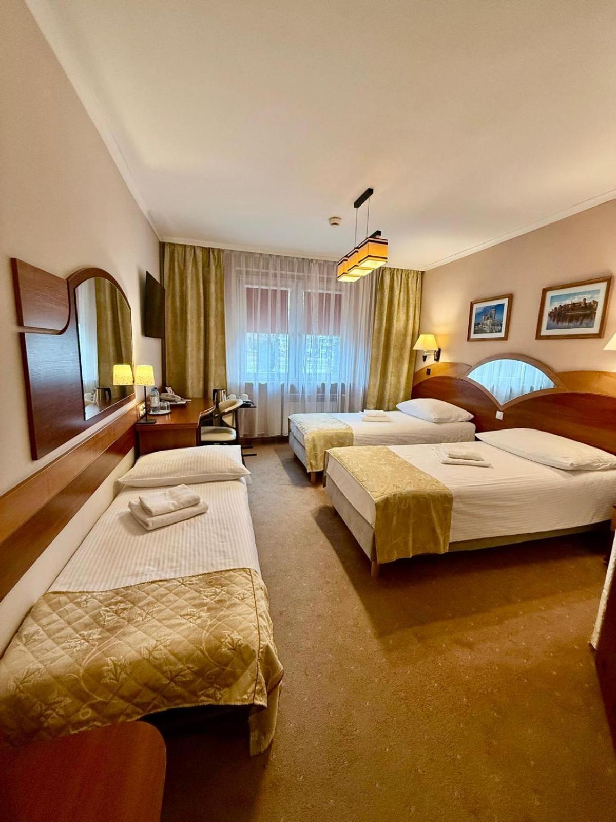 Cumulus Hotel Będzin Buitenkant foto