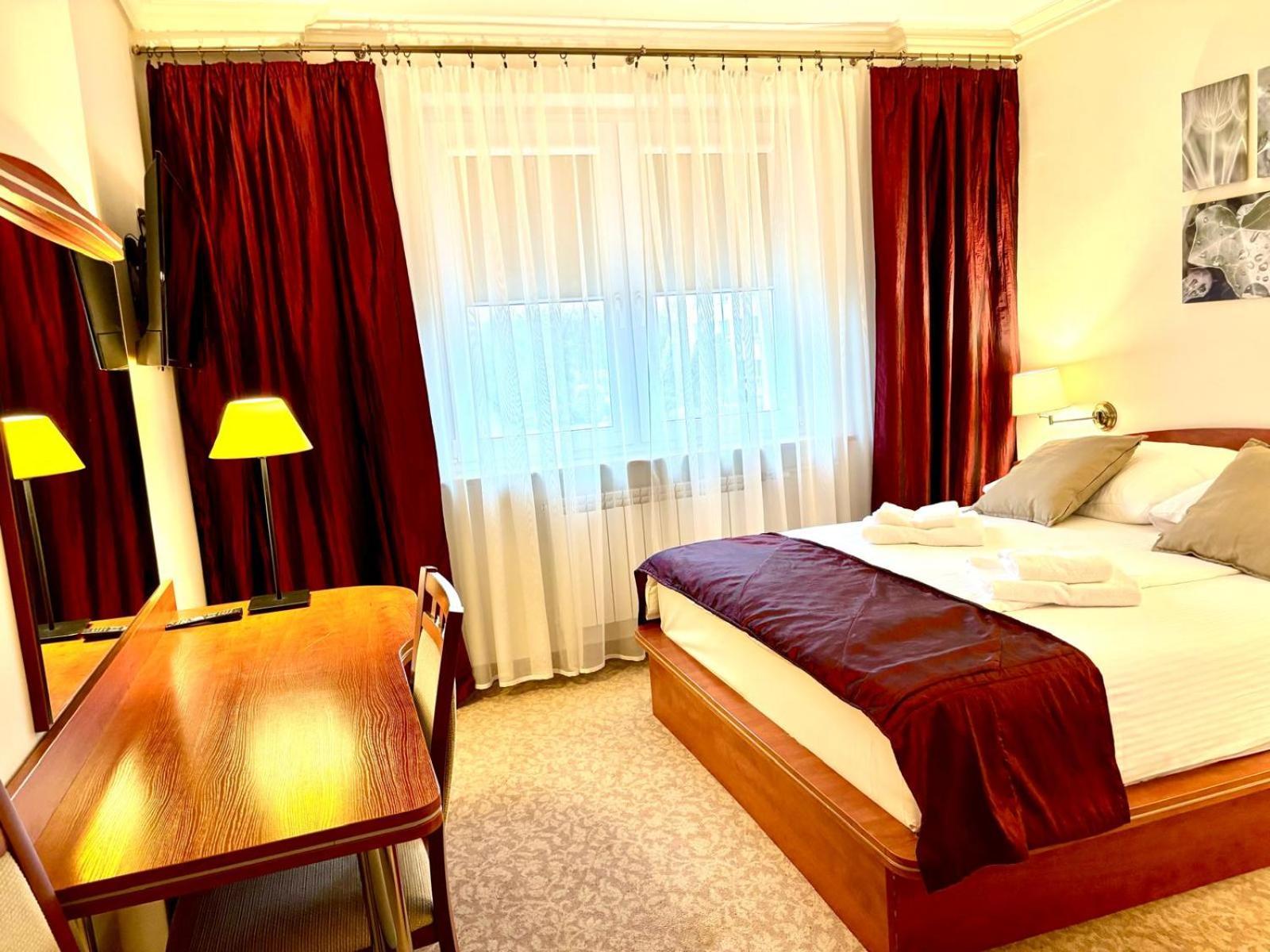 Cumulus Hotel Będzin Buitenkant foto